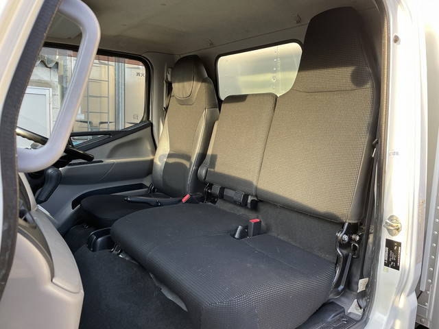 三菱ふそうキャンターアルミバン小型（2t・3t）[写真34]