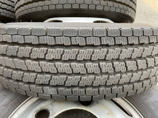 三菱ふそうキャンターアルミバン小型（2t・3t）[写真37]