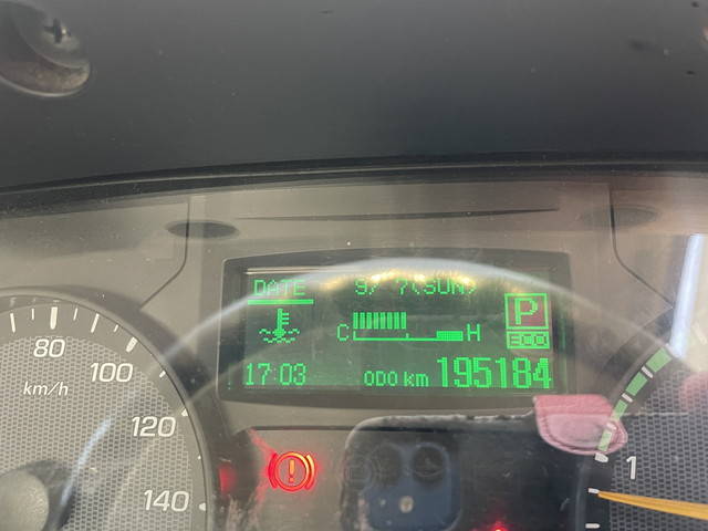 三菱ふそうキャンターアルミバン小型（2t・3t）[写真39]