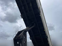 UDトラックスクオントレーラーヘッド（トラクターヘッド）大型（10t）[写真13]