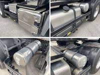 UDトラックスクオントレーラーヘッド（トラクターヘッド）大型（10t）[写真17]