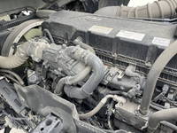 UDトラックスクオントレーラーヘッド（トラクターヘッド）大型（10t）[写真29]