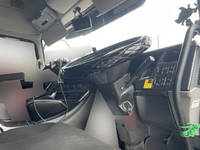 UDトラックスクオントレーラーヘッド（トラクターヘッド）大型（10t）[写真33]