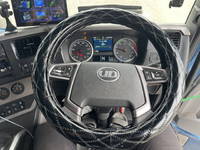 UDトラックスクオントレーラーヘッド（トラクターヘッド）大型（10t）[写真34]