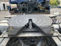 UDトラックスクオントレーラーヘッド（トラクターヘッド）大型（10t）[写真11]