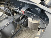 UDトラックスクオントレーラーヘッド（トラクターヘッド）大型（10t）[写真22]