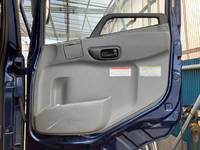 UDトラックスクオントレーラーヘッド（トラクターヘッド）大型（10t）[写真26]