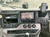 UDトラックスクオントレーラーヘッド（トラクターヘッド）大型（10t）[写真34]