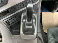 UDトラックスクオントレーラーヘッド（トラクターヘッド）大型（10t）[写真38]