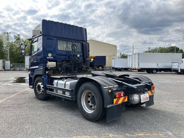 UDトラックスクオントレーラーヘッド（トラクターヘッド）大型（10t）[写真04]