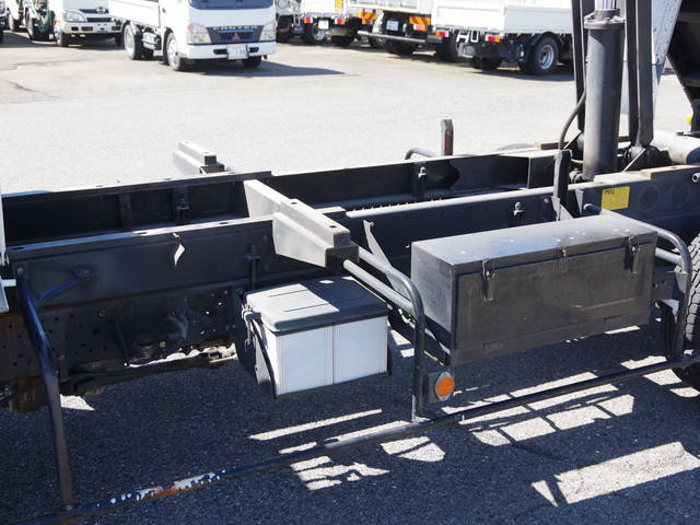 いすゞエルフ深ダンプ（土砂禁ダンプ）小型（2t・3t）[写真12]