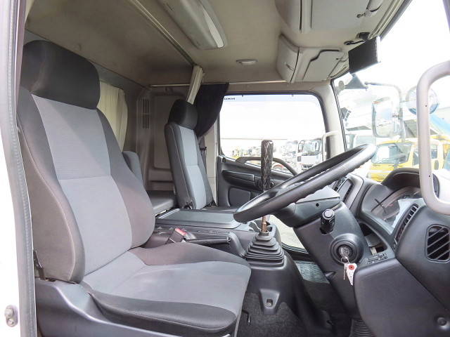 日野レンジャーアルミウイング中型（4t）[写真18]