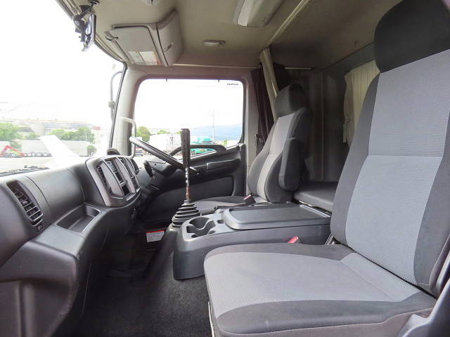 日野レンジャーアルミウイング中型（4t）[写真19]