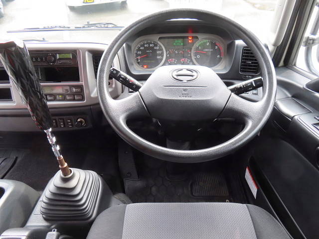 日野レンジャーアルミウイング中型（4t）[写真21]