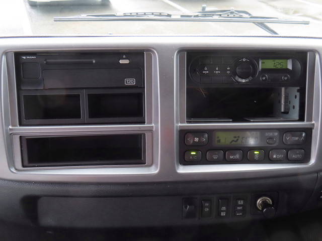 日野レンジャーアルミウイング中型（4t）[写真22]