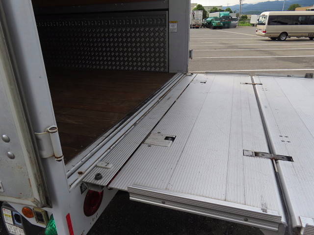 日野レンジャーアルミウイング中型（4t）[写真30]