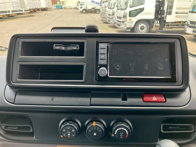 三菱ふそうキャンターアルミバン小型（2t・3t）[写真29]