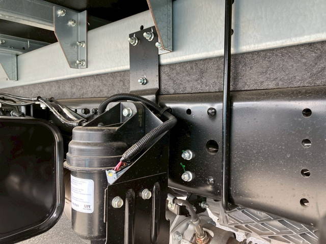 三菱ふそうキャンターアルミバン小型（2t・3t）[写真33]