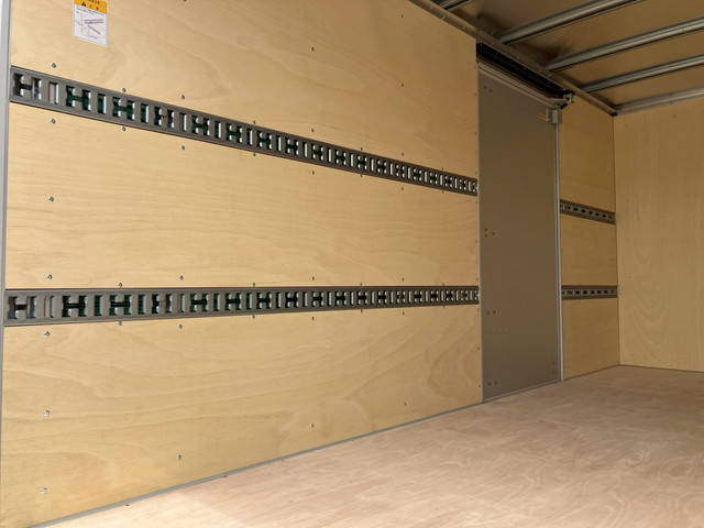 三菱ふそうキャンターアルミバン小型（2t・3t）[写真06]