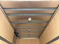 三菱ふそうキャンターアルミバン小型（2t・3t）[写真09]