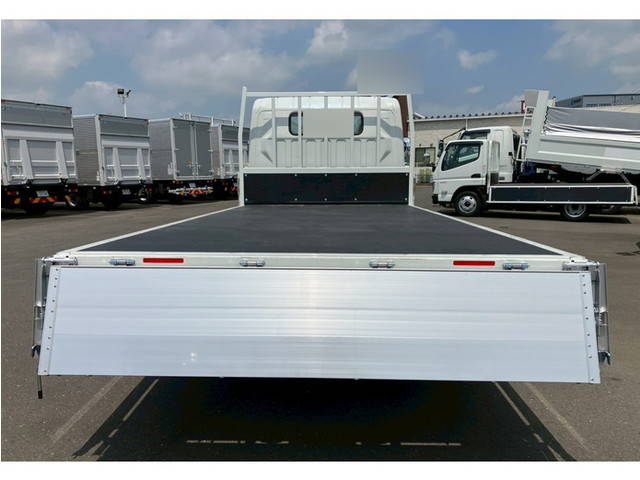 三菱ふそうキャンターアルミブロック小型（2t・3t）[写真10]