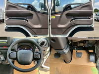 三菱ふそうキャンターアルミブロック小型（2t・3t）[写真16]