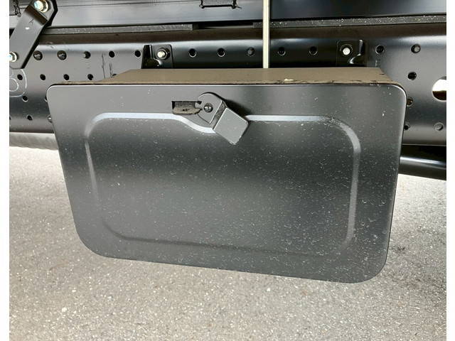 三菱ふそうキャンターアルミブロック小型（2t・3t）[写真30]