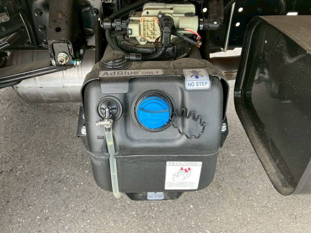 三菱ふそうキャンターアルミブロック小型（2t・3t）[写真32]