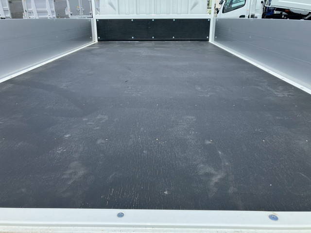 三菱ふそうキャンターアルミブロック小型（2t・3t）[写真09]