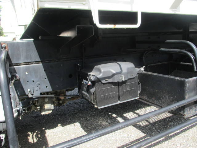 日野レンジャー深ダンプ（土砂禁ダンプ）中型（4t）[写真12]