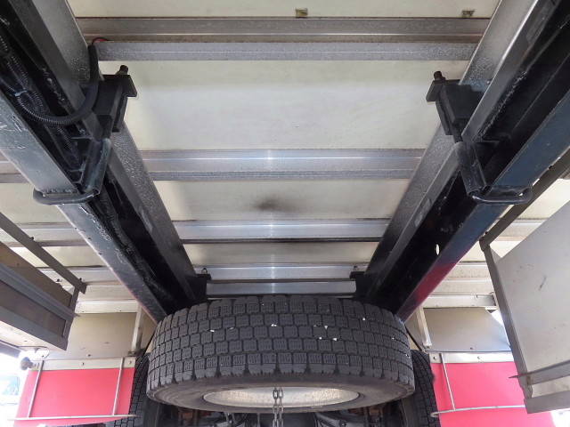 三菱ふそうファイター冷凍車（冷蔵車）中型（4t）[写真10]