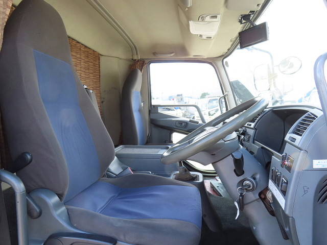 三菱ふそうファイター冷凍車（冷蔵車）中型（4t）[写真18]