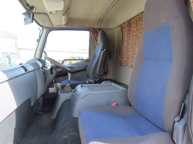 三菱ふそうファイター冷凍車（冷蔵車）中型（4t）[写真19]