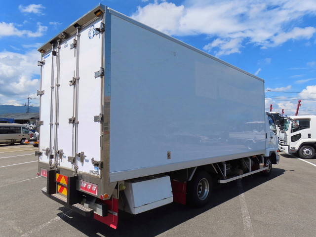 三菱ふそうファイター冷凍車（冷蔵車）中型（4t）[写真02]