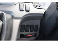 三菱ふそうキャンター平ボディ小型（2t・3t）[写真14]