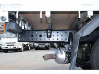 三菱ふそうキャンター平ボディ小型（2t・3t）[写真16]