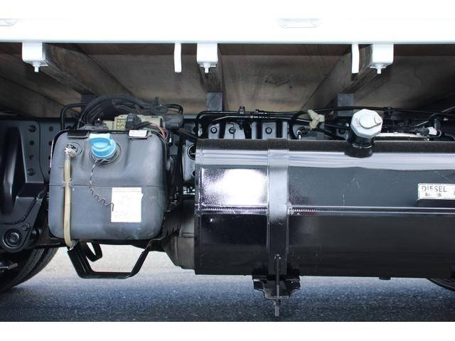 三菱ふそうキャンター平ボディ小型（2t・3t）[写真17]