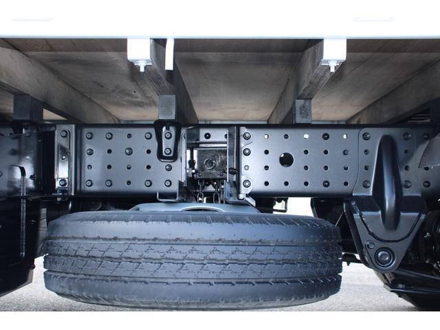 三菱ふそうキャンター平ボディ小型（2t・3t）[写真18]