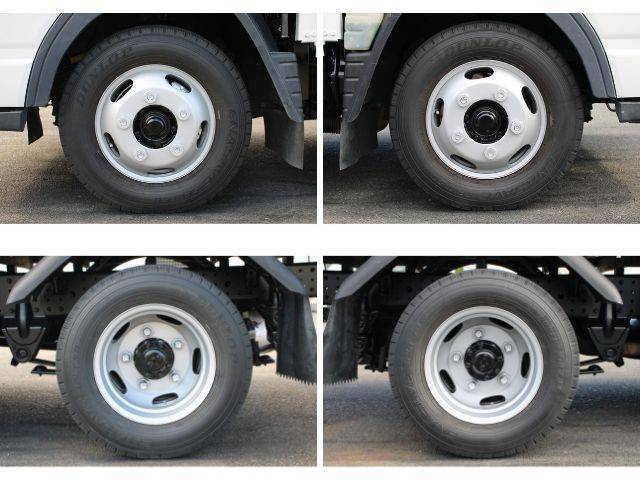 三菱ふそうキャンター平ボディ小型（2t・3t）[写真23]