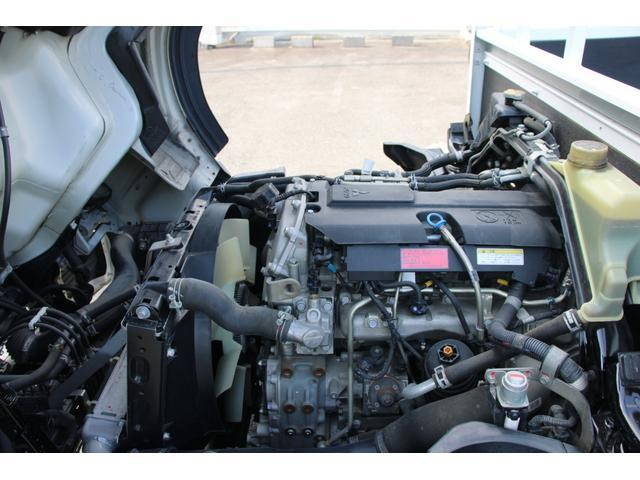 三菱ふそうキャンター平ボディ小型（2t・3t）[写真09]