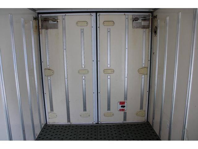 三菱ふそうキャンター冷凍車（冷蔵車）小型（2t・3t）[写真18]