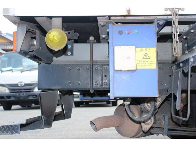 三菱ふそうキャンター冷凍車（冷蔵車）小型（2t・3t）[写真23]