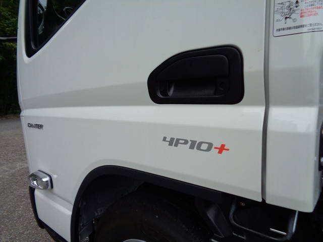 三菱ふそうキャンターコンテナ専用車小型（2t・3t）[写真10]
