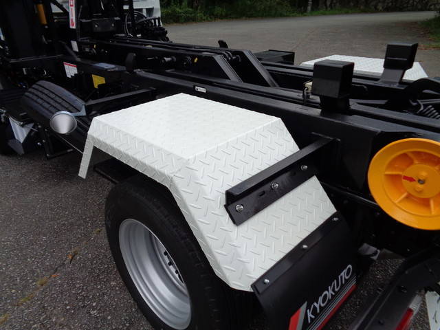 三菱ふそうキャンターコンテナ専用車小型（2t・3t）[写真13]