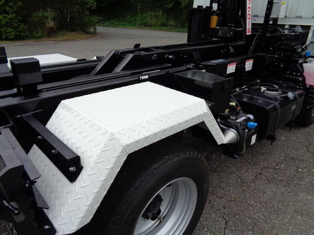 三菱ふそうキャンターコンテナ専用車小型（2t・3t）[写真14]