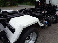 三菱ふそうキャンターコンテナ専用車小型（2t・3t）[写真15]