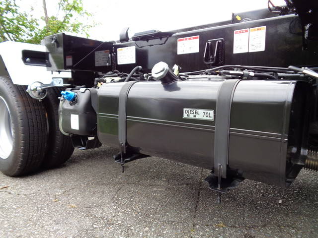 三菱ふそうキャンターコンテナ専用車小型（2t・3t）[写真21]