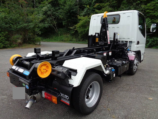 三菱ふそうキャンターコンテナ専用車小型（2t・3t）[写真03]