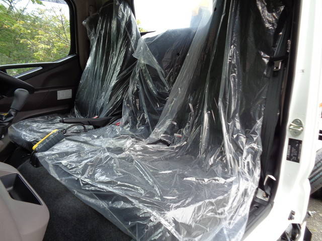 三菱ふそうキャンターコンテナ専用車小型（2t・3t）[写真30]