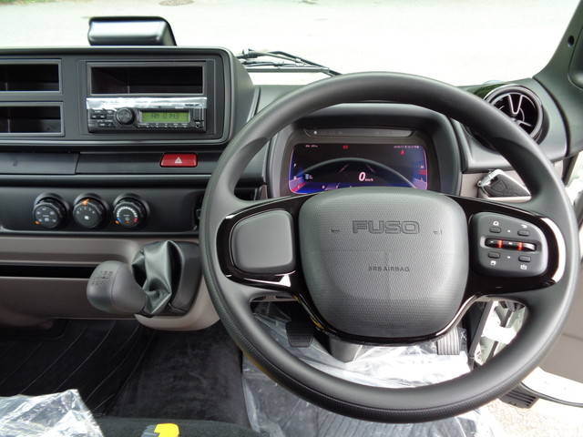 三菱ふそうキャンターコンテナ専用車小型（2t・3t）[写真32]